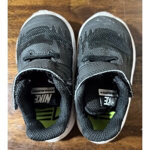 Nike Star Runner Toddler Sneakers‎ Size 4C Black White Athletic Shoes